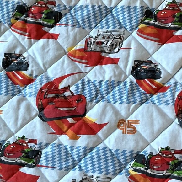 DISNEY PIXAR CARS BED PAD NIGHT TIME BED PROTECTOR WATERPROOF 34" x 22" - Picture 1 of 8